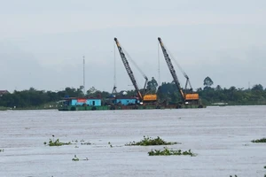 Tiền Giang: Đã cấp phép khai thác 3 mỏ cát phục vụ thi công các dự án đường cao tốc 