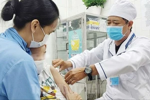 Trẻ dưới 9 tháng tuổi chiếm 27% ca mắc, Bộ Y tế lên kế hoạch tiêm vaccine sởi mở rộng 