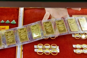 SJC gold bars, 9999 gold rings simultaneously bounce