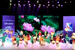 Khai mạc Liên hoan Ca múa nhạc dân tộc “Giai điệu quê hương” TPHCM năm 2022