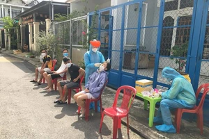TP Thủ Đức: UBND phường Tam Phú tìm người đến tiệm bán cá cảnh trên đường Phú Châu liên quan ca nghi mắc Covid-19