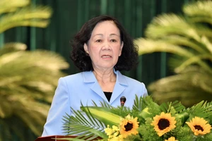Thường trực Ban Bí thư Trương Thị Mai: Đảm bảo để người dân TPHCM “đứng vững” trước những cú sốc về kinh tế, dịch bệnh