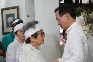 Chủ tịch nước Võ Văn Thưởng đến viếng lễ tang đồng chí Lê Minh Châu