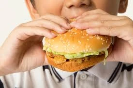 Trẻ em đối mặt với tình trạng thừa cân, béo phì