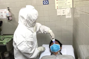 Diễn tập 2 tình huống khẩn cấp tiếp nhận bệnh nhân nhiễm virus Corona