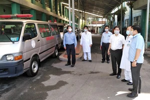 Quận Bình Tân, TPHCM kiểm tra công tác chuẩn bị, trang bị phương tiện đưa bệnh nhân đến bệnh viện cấp cứu