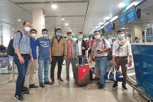 Đoàn bác sĩ TPHCM lên đường chi viện cho Đà Nẵng. Ảnh: Sở Y tế TPHCM