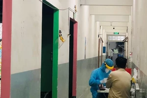 Bệnh nhân Covid-19 đến Bệnh viện Mắt TPHCM và Bệnh viện quận Tân Bình, TPHCM xét nghiệm khẩn gần 1.000 người