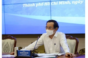 Bí thư Thành ủy TPHCM Nguyễn Văn Nên phát biểu chỉ đạo tại cuộc họp. Ảnh: TTBC