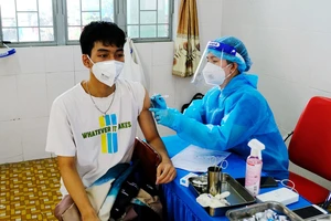 Người dân tiêm vaccine Vero Cell tại điểm tiêm quận Gò Vấp Ảnh: TTYT Quận Gò Vấp