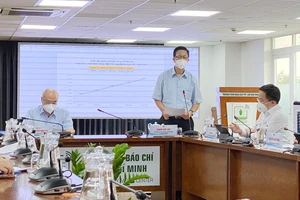  Phó Trưởng Ban Chỉ đạo phòng chống dịch Covid-19 TPHCM Phạm Đức Hải phát biểu tại buổi họp báo