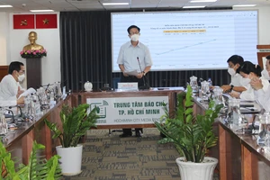 Phó Trưởng Ban Chỉ đạo phòng chống dịch Covid-19 TPHCM Phạm Đức Hải thông tin tại buổi họp báo