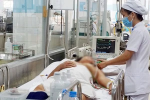 Bệnh nhân điều trị SXH nặng tại Bệnh viện Bệnh Nhiệt đới