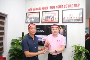 Chủ tịch Tập đoàn C.P. Việt Nam hiến máu tại Bệnh viện Đa khoa Nông Nghiệp