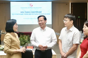 Chủ tịch UBND TPHCM Phan Văn Mãi: Tháo gỡ nút thắt giao thông, mở được liên kết vùng