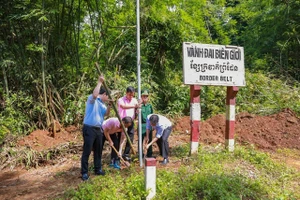 C.P. Việt Nam bàn giao công trình “Ánh sáng biên cương” cho Đồn Biên phòng Đăk Ơ, Bình Phước