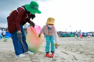 C.P. Việt Nam tham gia làm sạch bãi biển Bà Rịa - Vũng Tàu