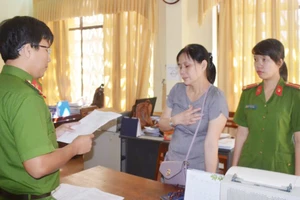 Công an tỉnh Quảng Ngãi ra quyết định cấm ra khỏi nơi cư trú đối với bà Hà