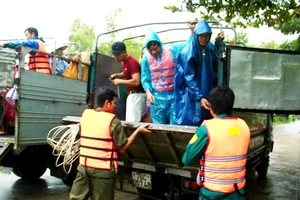 Diễn tập tình huống di dời 200 người tại vùng ngập sâu hơn 4m tại Quảng Ngãi