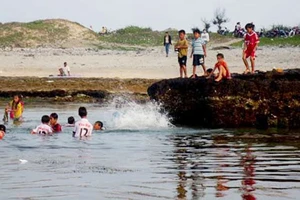 Tắm biển, một du khách tử vong tại đảo Lý Sơn