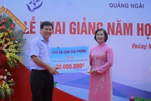 Hơn 3 tỷ đồng ủng hộ Trung tâm Nuôi dạy trẻ khuyết tật Võ Hồng Sơn