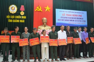 Hội Cựu chiến binh tỉnh Quảng Ngãi trao tặng nhà cho gia đình chính sách