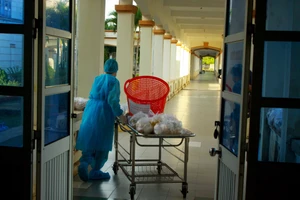 Cận cảnh Bệnh viện dã chiến ở Quảng Ngãi
