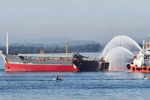 Quảng Ngãi: Vụ nổ tàu chở dầu: tìm thấy thi thể thuyền viên mất tích