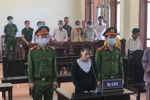 Bị cáo Nguyễn Thị Thanh Huyền tại HĐXX Tòa án Nhân dân tỉnh Quảng Ngãi