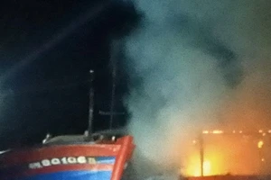 Quảng Ngãi: Cháy tàu cá thiệt hại hơn 3 tỷ đồng