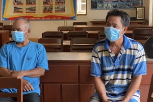 Quảng Ngãi: Cứu 2 ngư dân bị chìm tàu tại cảng biển Dung Quất