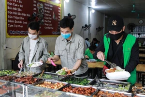 Từ ngày 1-12, cơ sở kinh doanh dịch vụ ăn uống tại Quảng Ngãi được mở cửa