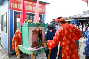 Ngư dân Quảng Ngãi tổ chức lễ cầu ngư và ra khơi đánh bắt đầu năm