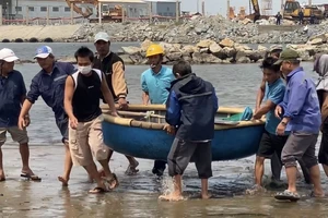 Quảng Ngãi:Lật thuyền thúng khiến 1 ngư dân tử vong