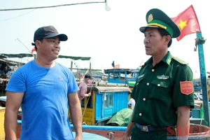 Chống khai thác IUU, ngư dân Quảng Ngãi tập trung đăng ký, đăng kiểm tàu cá