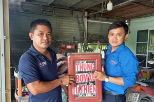 Thùng từ thiện của thợ sửa xe ở Quảng Ngãi