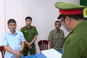 Công an đọc quyết định khởi tố, tạm giam Nguyễn Phạm Trọng Nghĩa