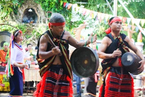 Văn hóa, văn nghệ dân gian các dân tộc miền núi tỉnh Quảng Ngãi và Nam Trung bộ trong tình hình mới