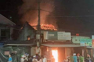 Vụ hỏa hoạn tại một cửa hàng sửa chữa xe máy tại xã Nghĩa Phương