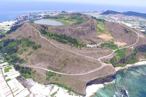 Đề xuất 50 tỷ mở rộng hồ chứa nước ở đỉnh núi Thới Lới, đảo Lý Sơn