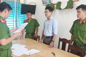 Cơ quan CSĐT khởi tố, bắt tạm giam Nguyễn Văn Thuận vì tội lừa đảo, chiếm đoạt tài sản