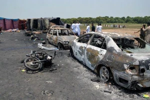 Ít nhất 123 người thiệt mạng trong vụ cháy xe bồn chở dầu ở Pakistan