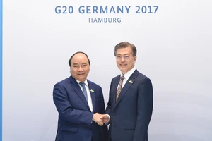 Thủ tướng Nguyễn Xuân Phúc tiếp xúc song phương các nhà lãnh đạo G20