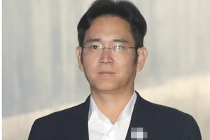 "Thái tử Samsung" chối tội tại tòa