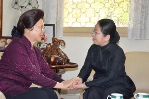 Lãnh đạo TPHCM thắp hương cố Thủ tướng Võ Văn Kiệt