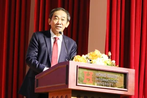 PGS-TS Hồ Thanh Phong giữ chức Hiệu trưởng Trường ĐH Quốc tế Hồng Bàng