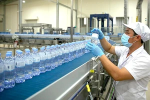 Tập đoàn TH khánh thành nhà máy sản xuất nước tinh khiết, thảo dược và hoa quả