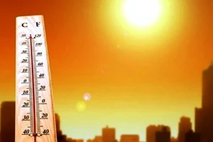 Nắng nóng gay gắt trong dịp nghỉ lễ, nhiệt độ phổ biến 37-39°C