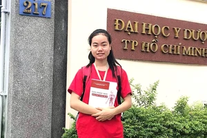 Cô gái Khmer vào giảng đường y khoa