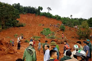 Sạt lở đất ở Đắk Nông, 3 người trong một gia đình bị chôn vùi